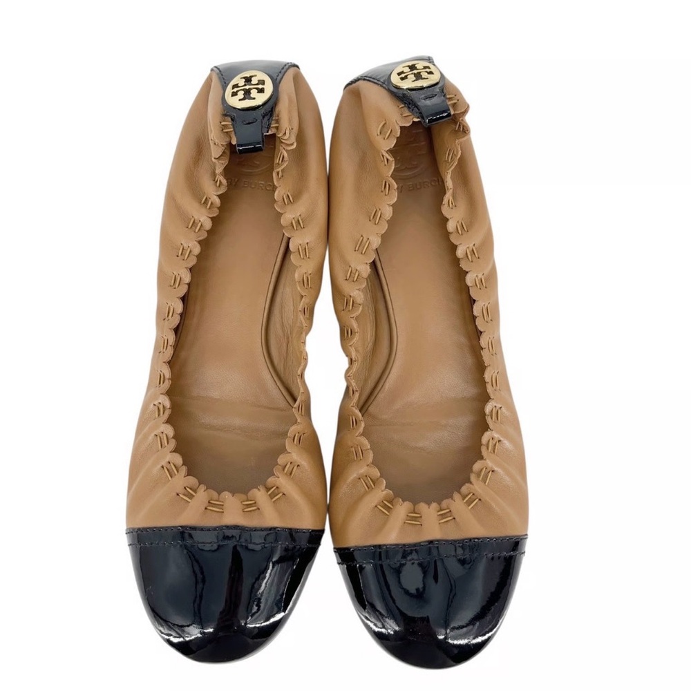 Tory Burch Melinda Cap Toe Ballet Flats Size 7.5 Leather Patent Quiet Luxury